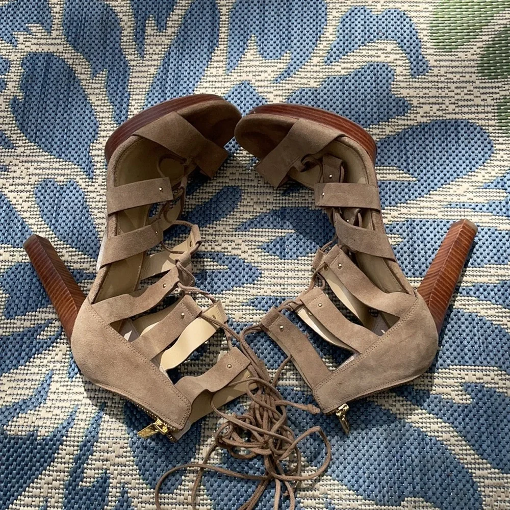 MICHAEL KORS Sofia Lace Up Platform Gladiator Sandal Tan Desert Brown 11